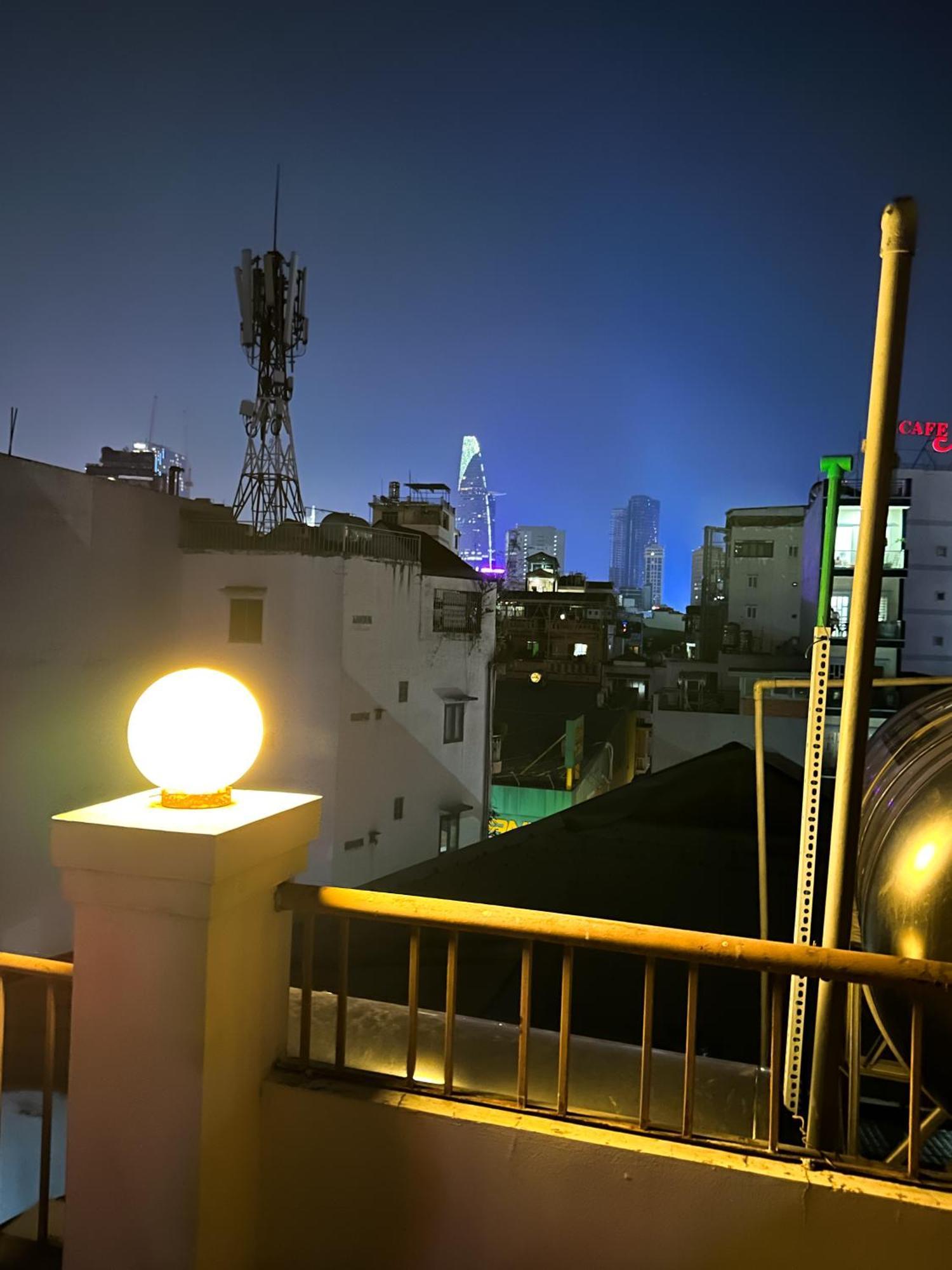 مدينة هوشي منه A Little Saigon Hotel - Bui Vien Walking Street المظهر الخارجي الصورة